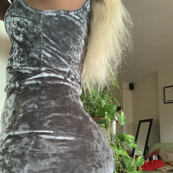 Velvet midi high neck dress - Picture 4 of 5